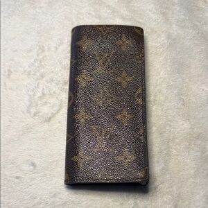 Louis Vuitton Etui Lunettes Simple Glasses/Sunglasses Case Monogram